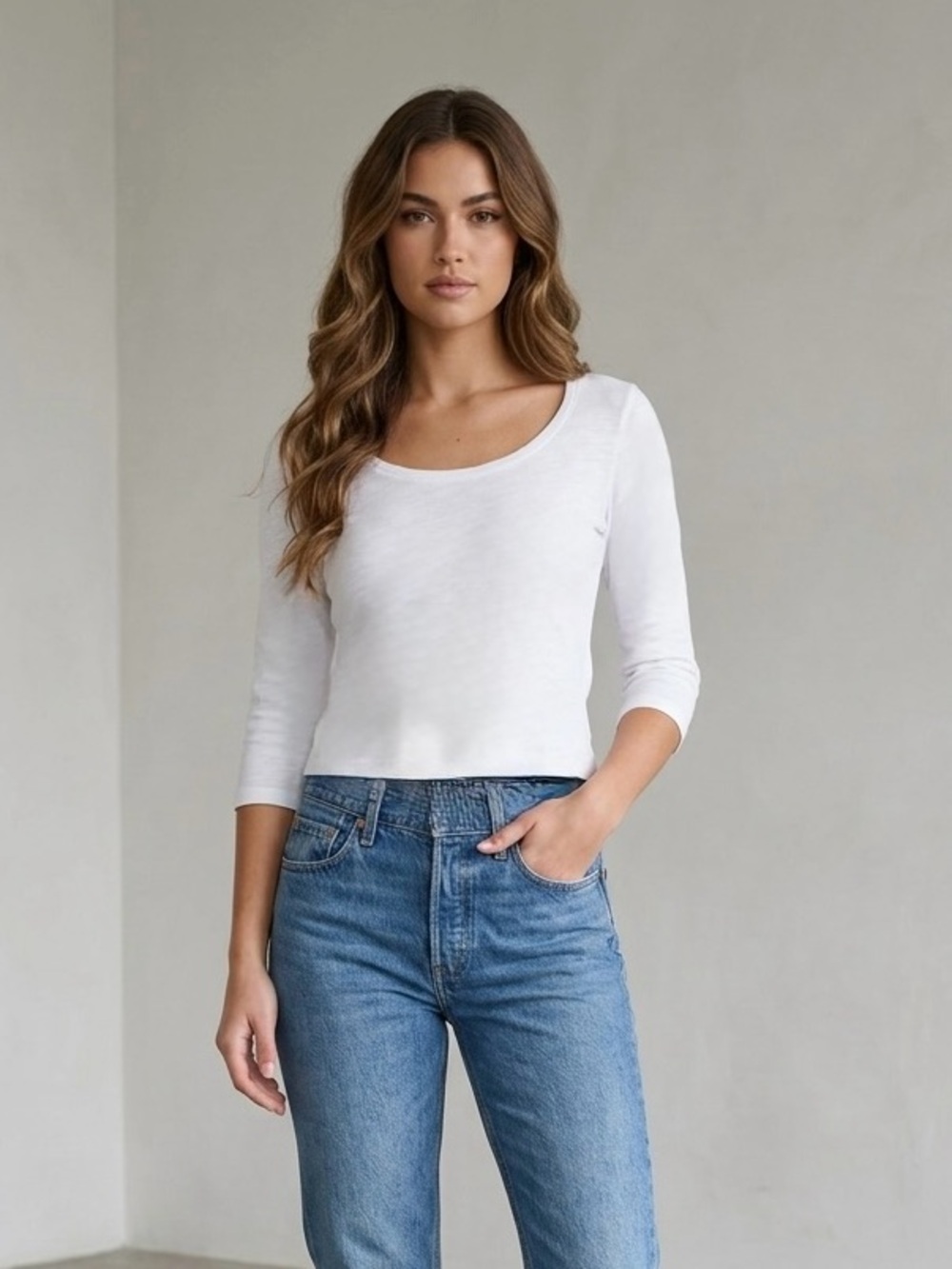 Lilly Pulitzer Vintage White Scoop Neck 3/4 Sleeve Cropped Tee